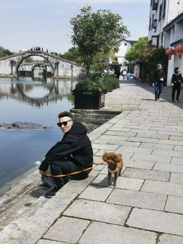 皮卡丘的第一张照片--马尾相亲网