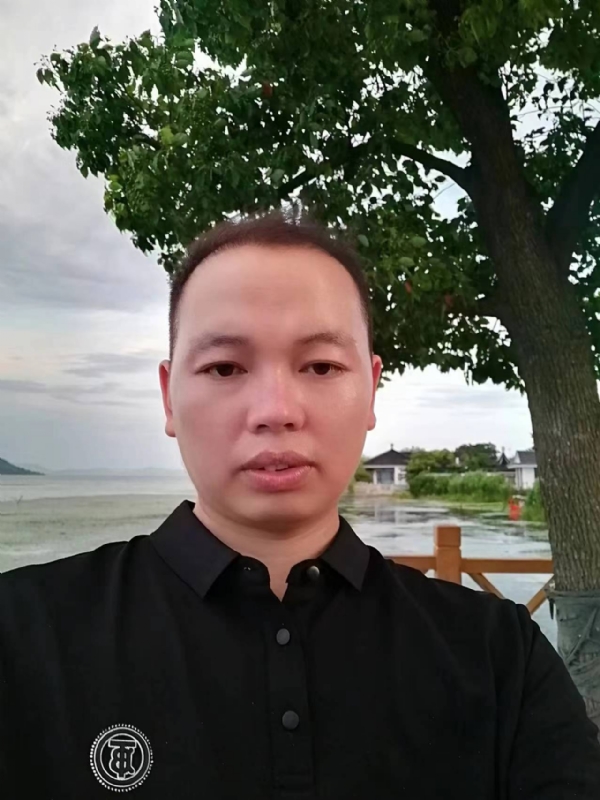 一起说晚安的第一张照片--马尾相亲网