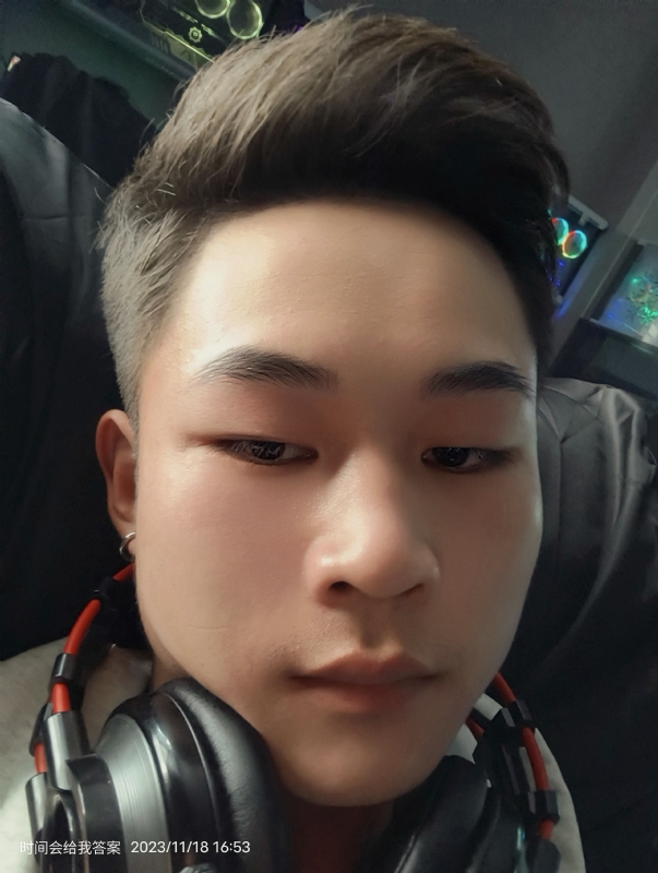 烦烦的小林的第一张照片--马尾相亲网