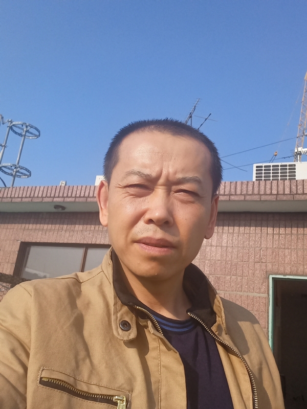 红尘逐浪的第一张照片--马尾相亲网