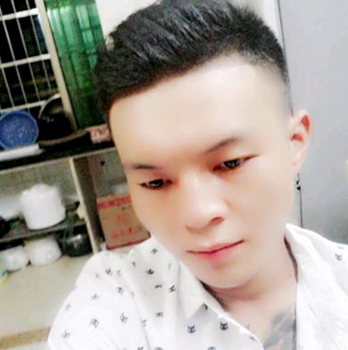 子龙的第一张照片--马尾相亲网