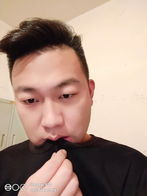 累觉不爱的第一张照片--马尾相亲网
