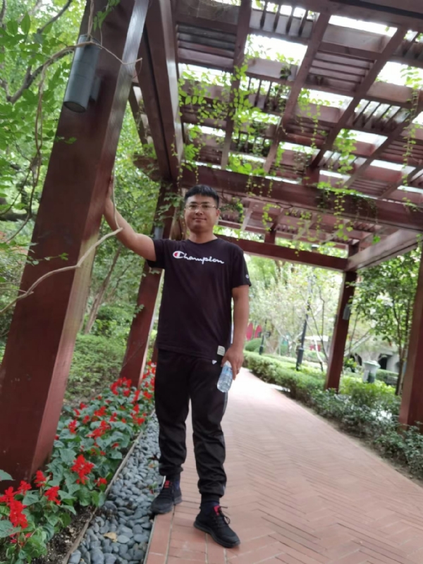 会飞的鱼的第三张照片--马尾相亲网