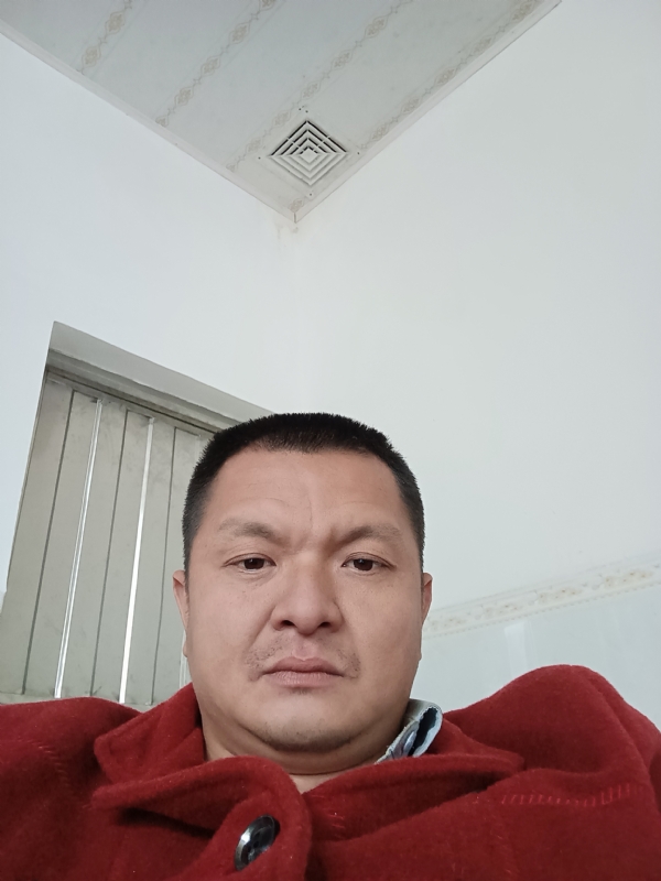 兰成龙的第一张照片--马尾相亲网