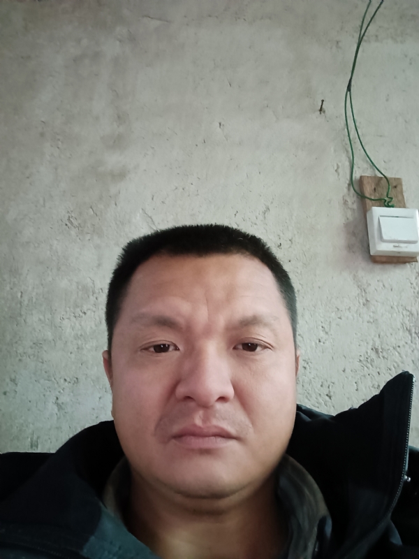 兰成龙的第四张照片--马尾相亲网