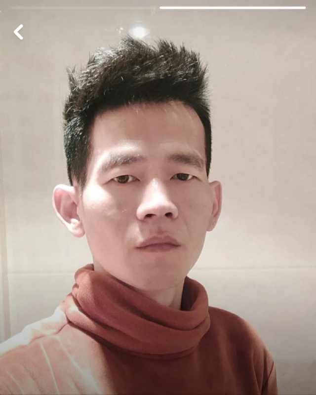 白了少年头的第一张照片--马尾相亲网