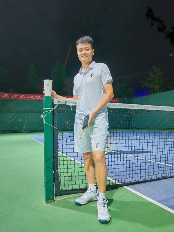 网球罗的第五张照片--马尾相亲网