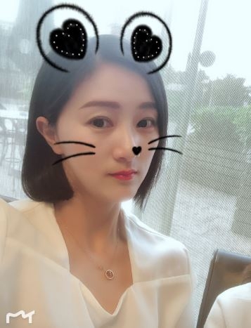 坏女孩的第一张照片--马尾相亲网