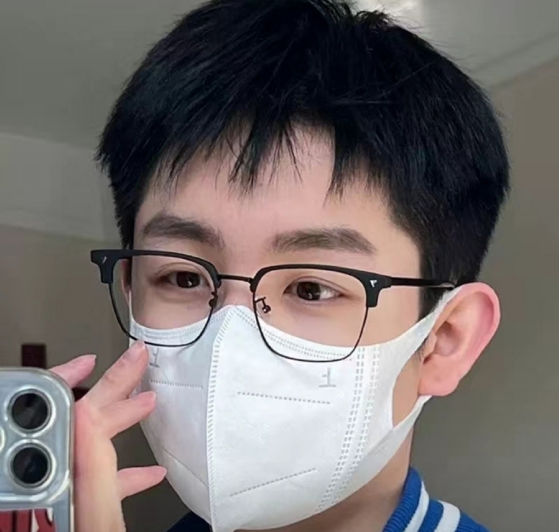 甜甜男孩的第一张照片--马尾相亲网