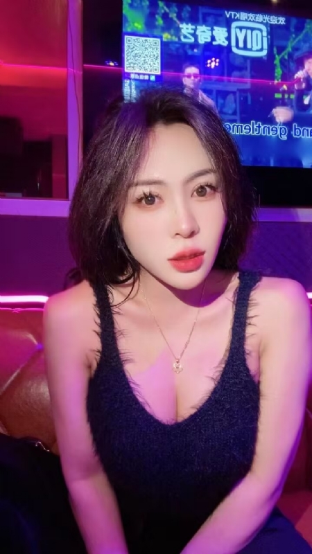 素素可月的第二张照片--马尾相亲网
