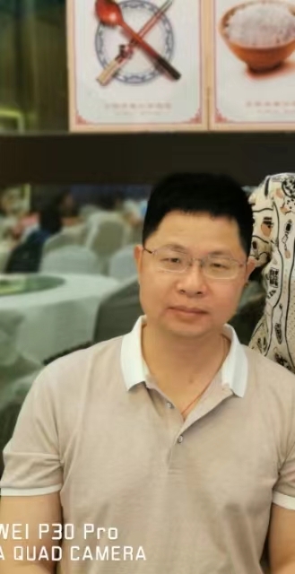 车che的第一张照片--马尾相亲网