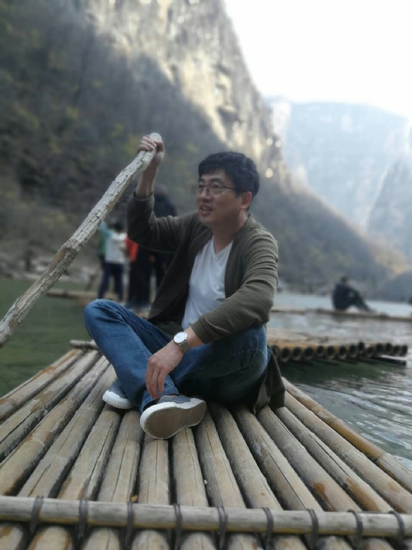 风被吹走了的第一张照片--马尾相亲网