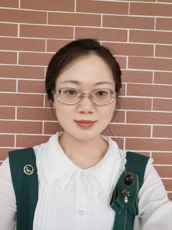 Lily的第一张照片--马尾相亲网