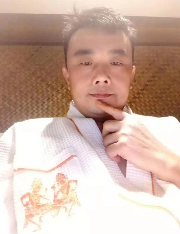 青锋的第一张照片--马尾相亲网