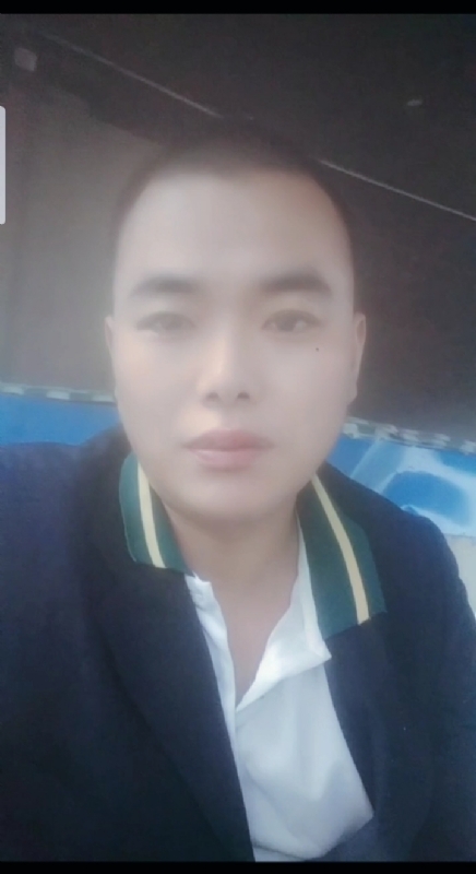 阳光男孩的第一张照片--马尾相亲网