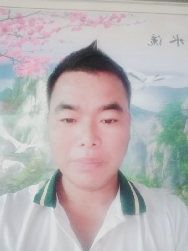阳光男孩的第二张照片--马尾相亲网