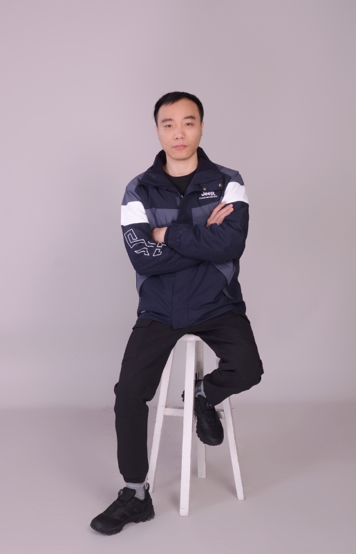 一只孤单的猫的第一张照片--马尾相亲网