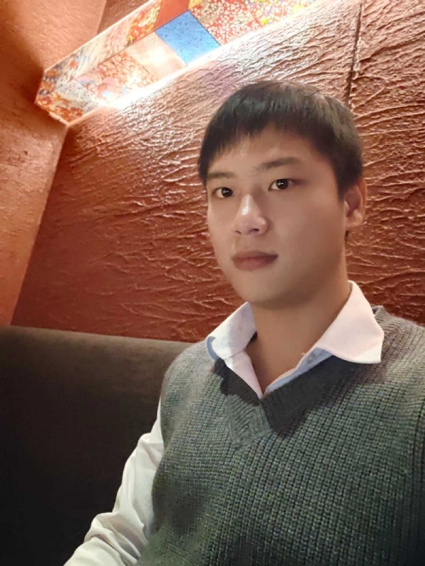 匿藏其名的第一张照片--马尾相亲网