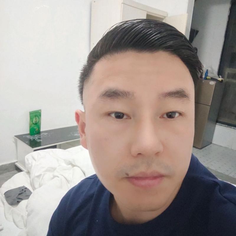 Poluk秦的第一张照片--马尾相亲网
