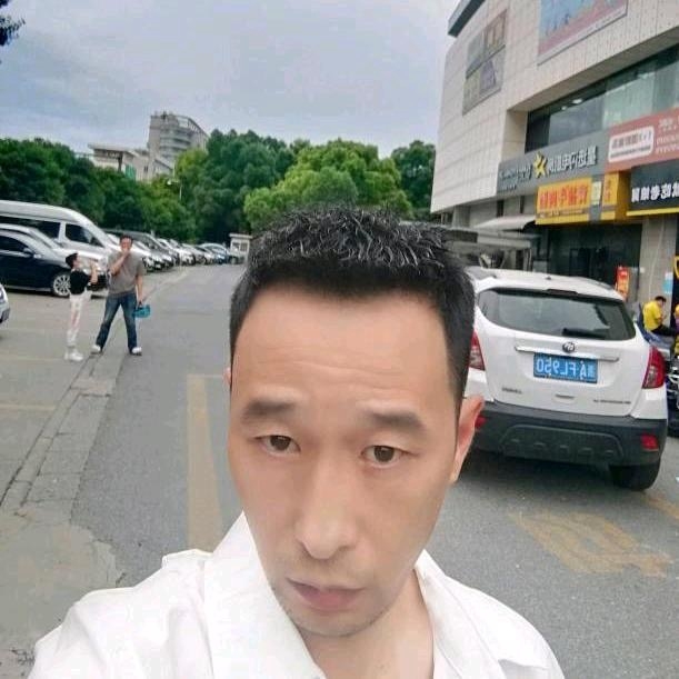 小林的第三张照片--马尾相亲网