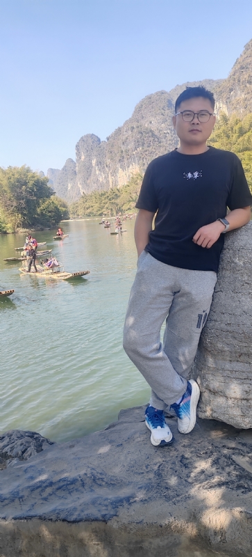 受过伤的狼的第二张照片--马尾相亲网