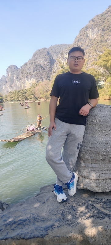 受过伤的狼的第三张照片--马尾相亲网