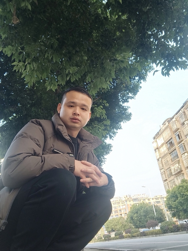 诗和远方的第一张照片--马尾相亲网