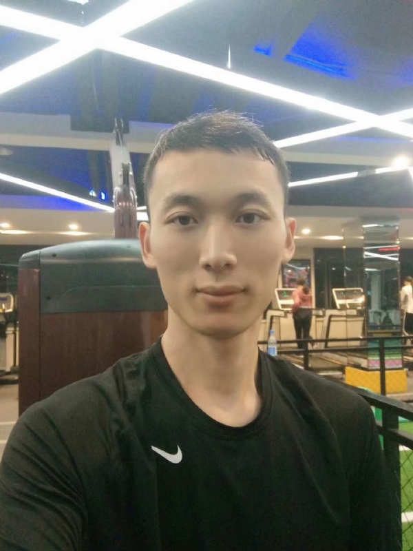 青松的第一张照片--马尾相亲网
