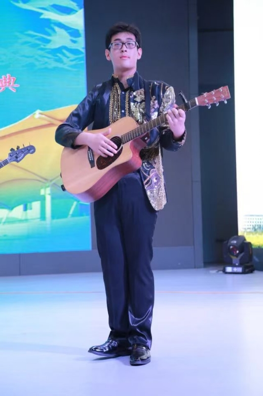 一叶知秋ZG的第一张照片--马尾相亲网