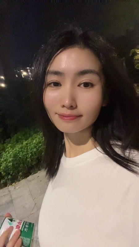 pan的第一张照片--马尾相亲网