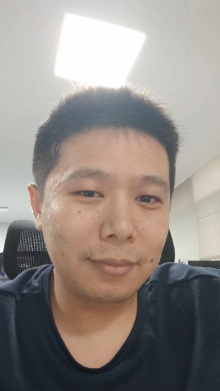 凌乱格子的第一张照片--马尾相亲网