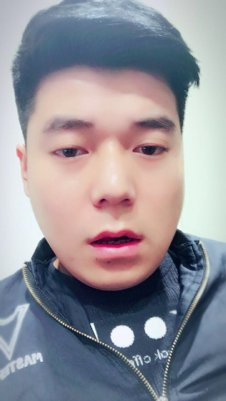风向决定发型的第一张照片--马尾相亲网
