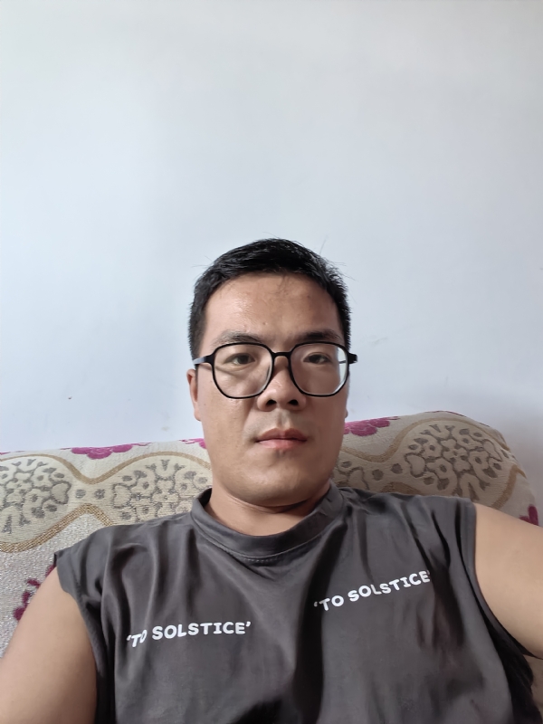 卫TF的第三张照片--马尾相亲网