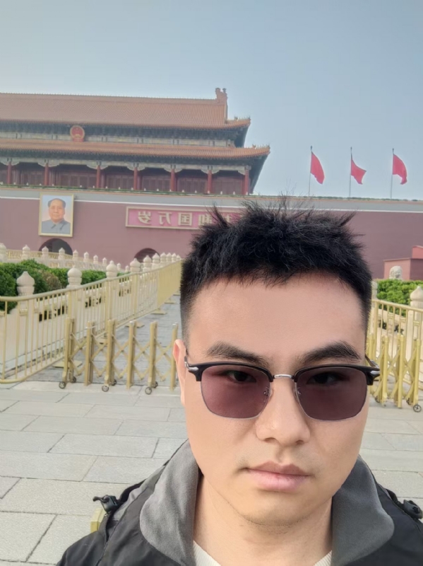 喧嚣的风的第一张照片--马尾相亲网